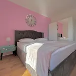 Last Chance, Brac Apartament