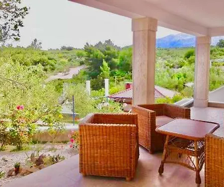 Last Chance, Brac Apartman Povlja (Brac)