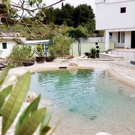 Last Chance, Brac Apartman *